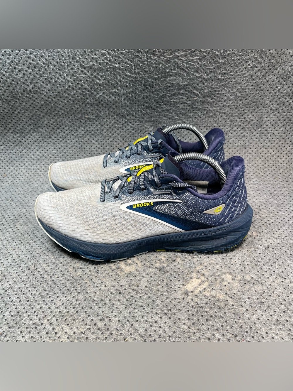 Brooks Launch 10 Grey Blue Running Shoes Size 9.5 Men’s